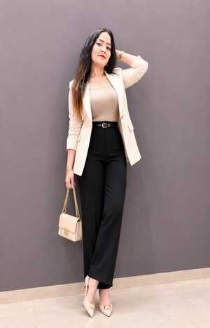 Top female escort available in Lucknow