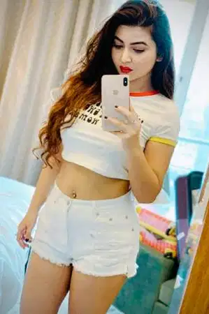 Top female escort available in Delhi
